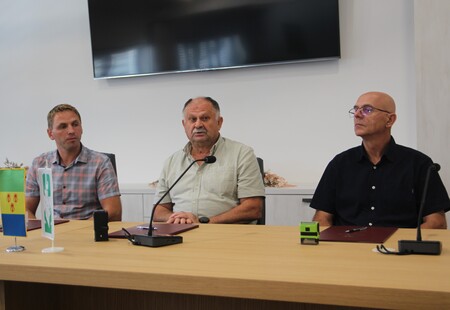 Podpis pogodbe za ureditev Sportnega parka Mirna Pec (3)
